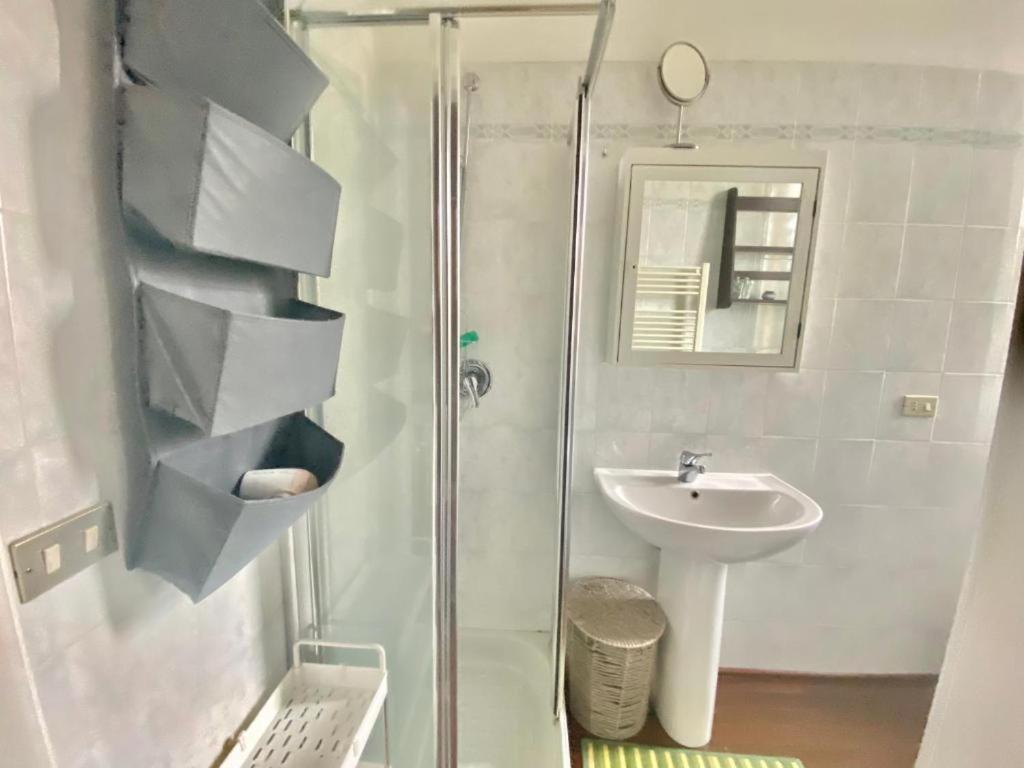 Grazioso Appartamento Nel Cuore Del Tran Tran Di Milano, Perfetto Per Amici E Famiglie, Vicino A Metropolitana Exterior foto